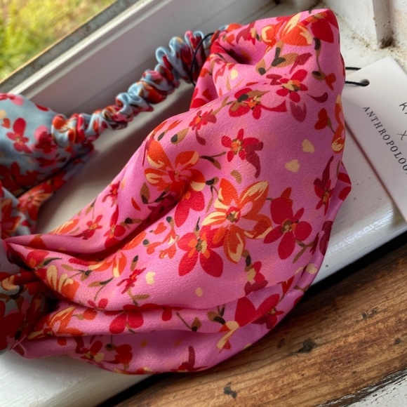 NWT  Anthropologie Kachel Pink Floral  Picnic Twist Headband